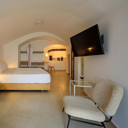 Anemos Family Suites Fira  Exteriör bild