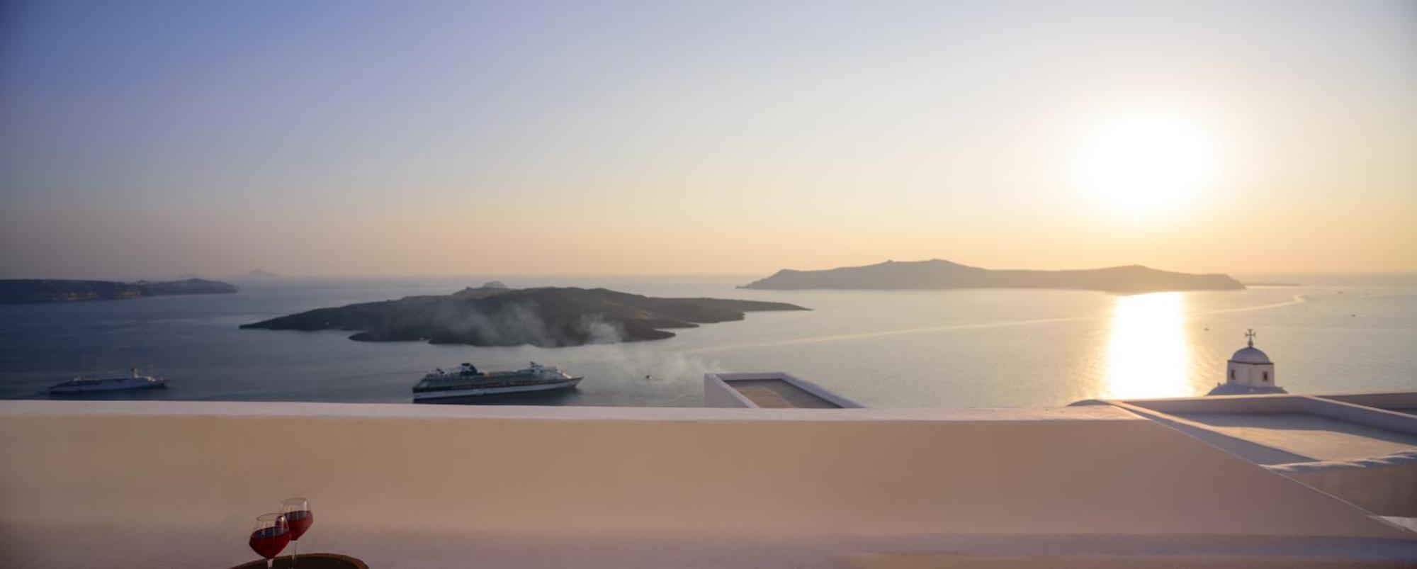 Anemos Family Suites Fira  Exteriör bild