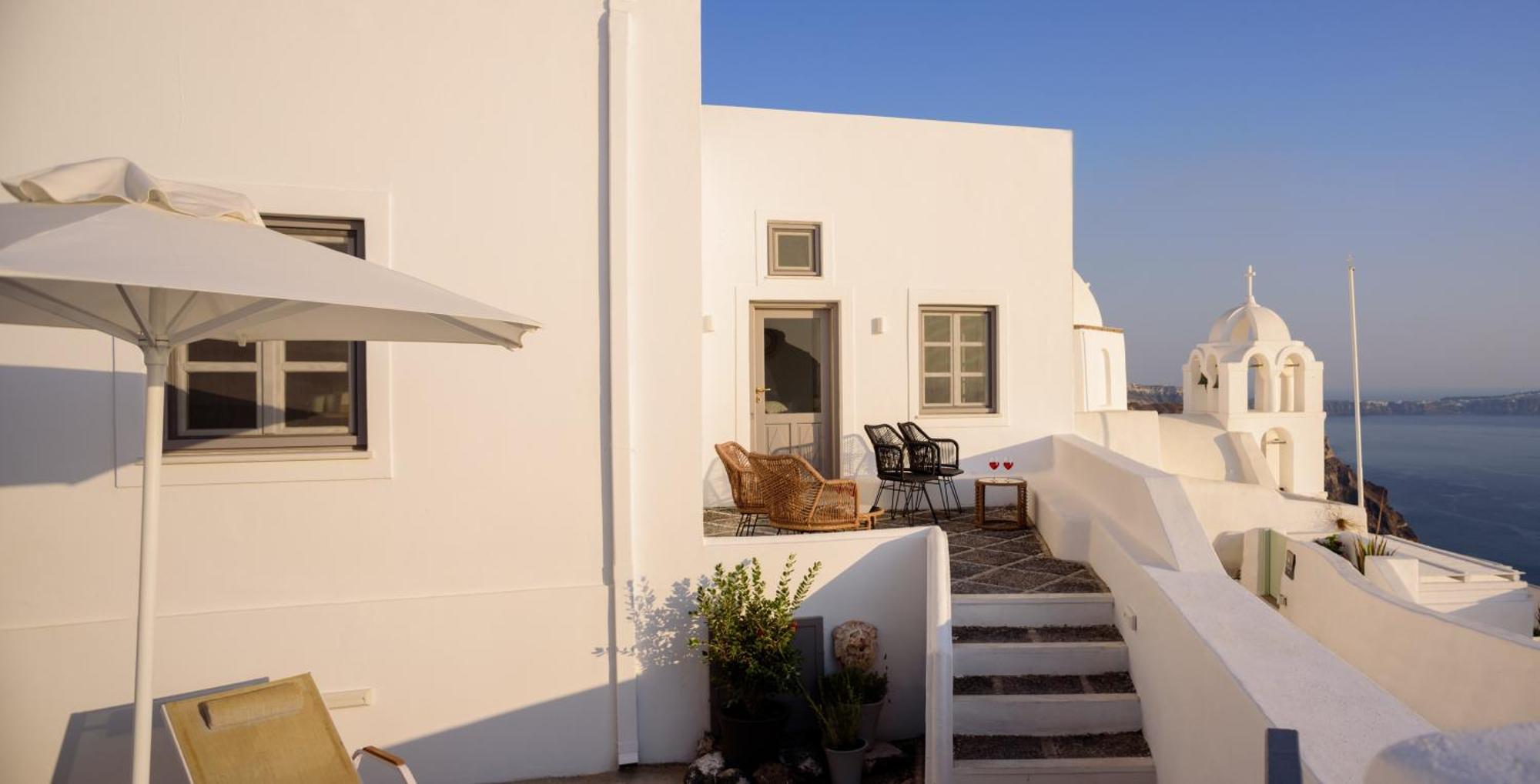 Anemos Family Suites Fira  Exteriör bild