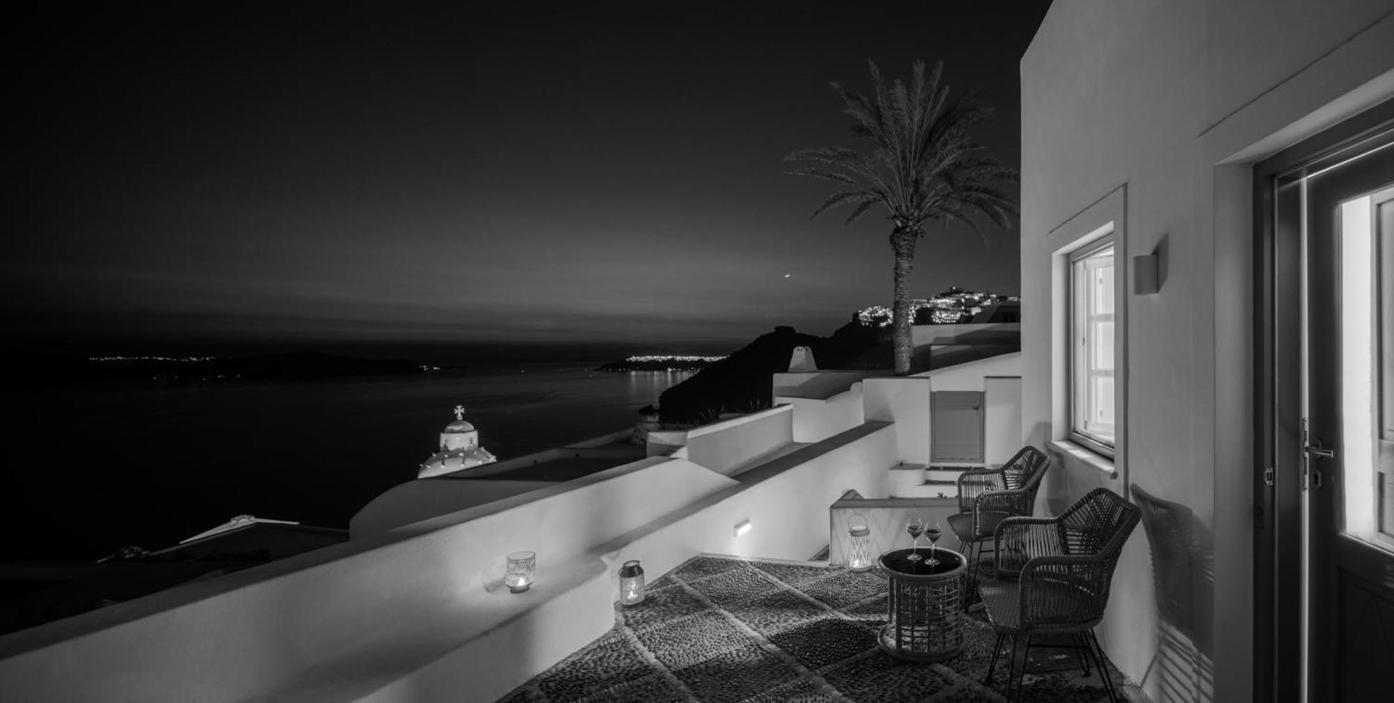 Anemos Family Suites Fira  Exteriör bild