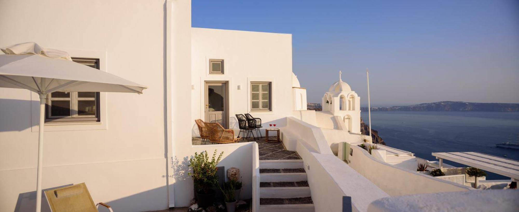 Anemos Family Suites Fira  Exteriör bild