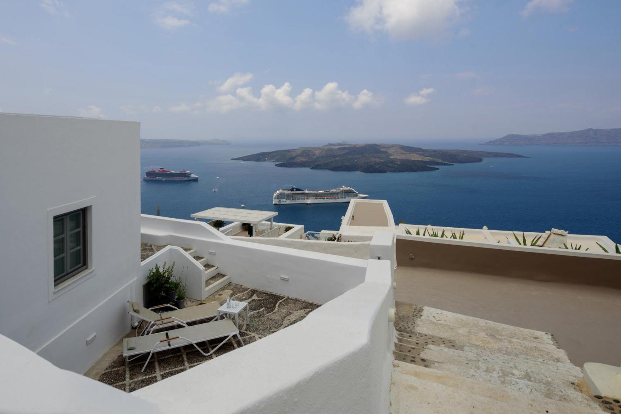 Anemos Family Suites Fira  Exteriör bild