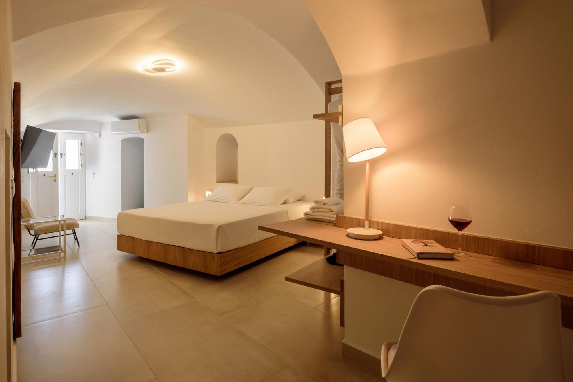 Anemos Family Suites Fira  Exteriör bild